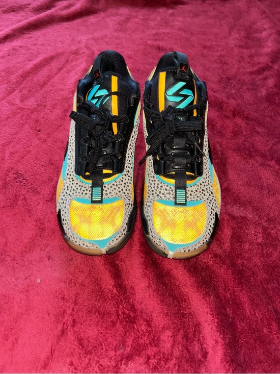 Jordan Other - Jordan Luka 2 The Pitch